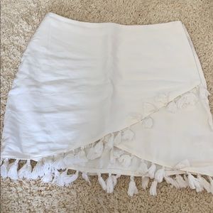 FATE white small tassel skirt